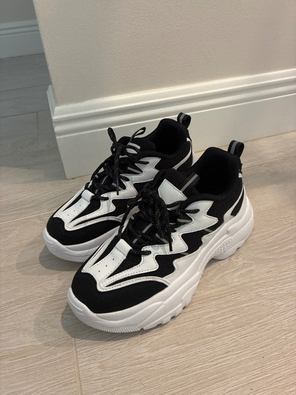 BERNESS DAD SNEAKERS